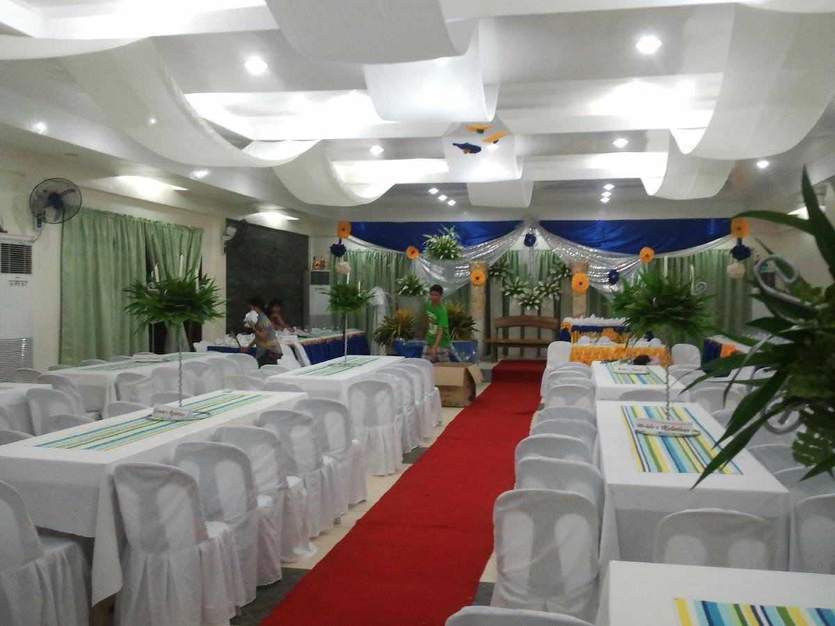 Gazebo Pools And Restaurant Hotel Cabadbaran Exterior foto