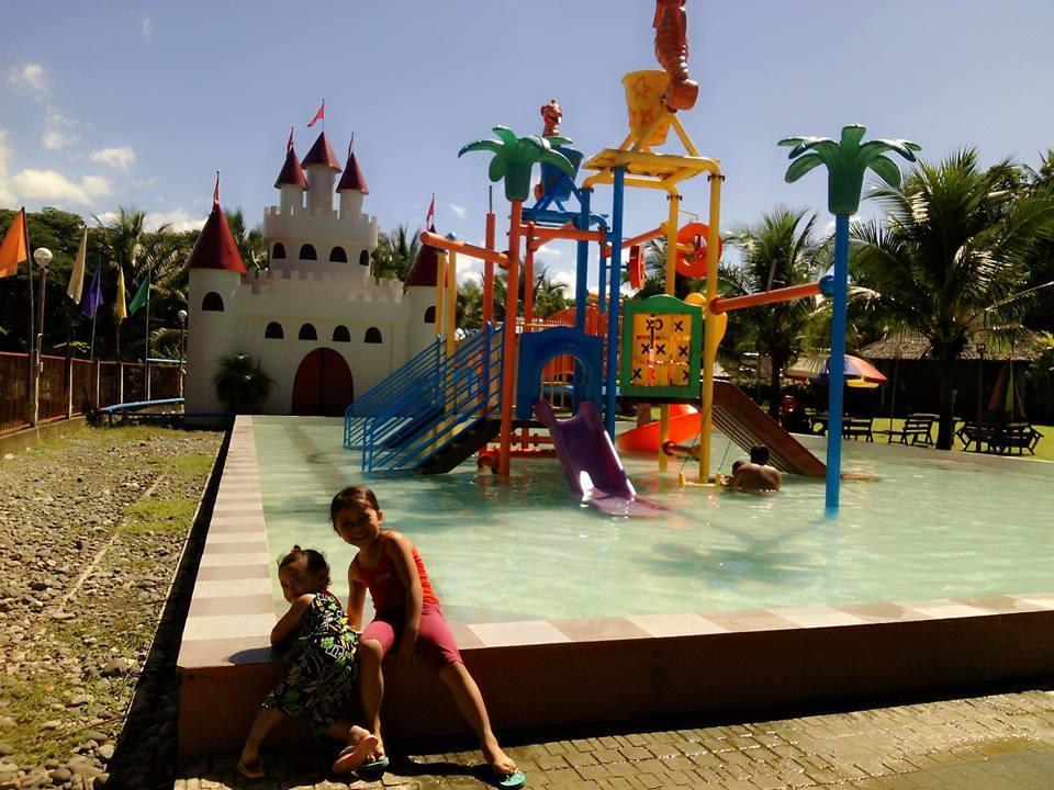 Gazebo Pools And Restaurant Hotel Cabadbaran Exterior foto