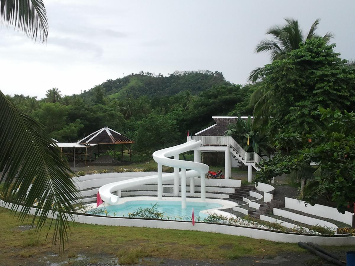 Gazebo Pools And Restaurant Hotel Cabadbaran Exterior foto