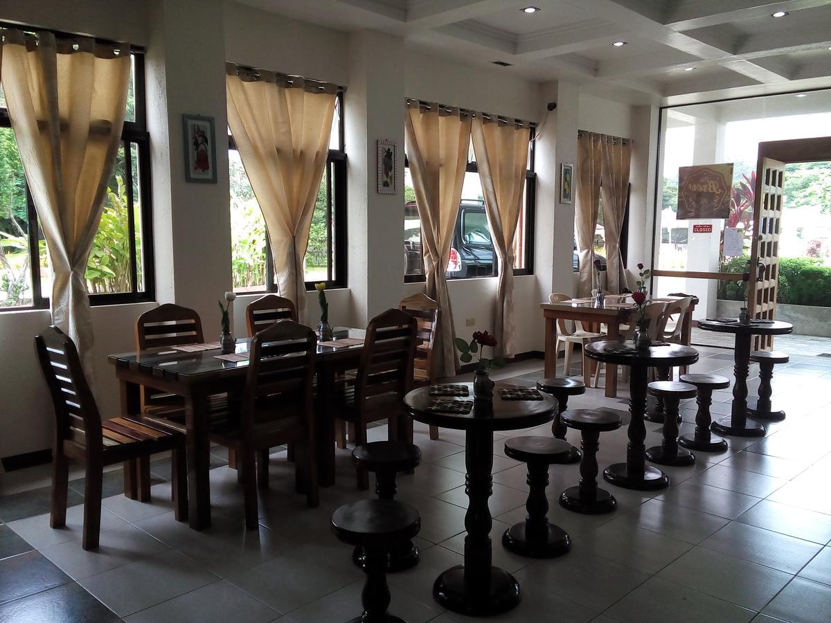 Gazebo Pools And Restaurant Hotel Cabadbaran Exterior foto