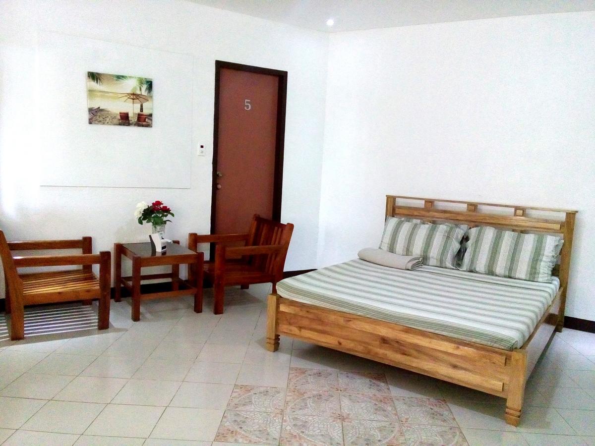 Gazebo Pools And Restaurant Hotel Cabadbaran Exterior foto